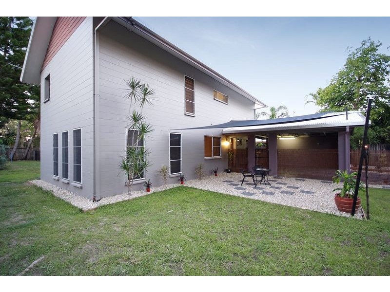 72 Wistaria Street, Holloways Beach QLD 4878
