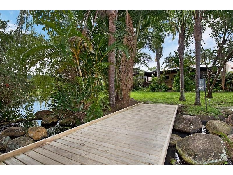 19/2 Lake Placid Road, Caravonica QLD 4878