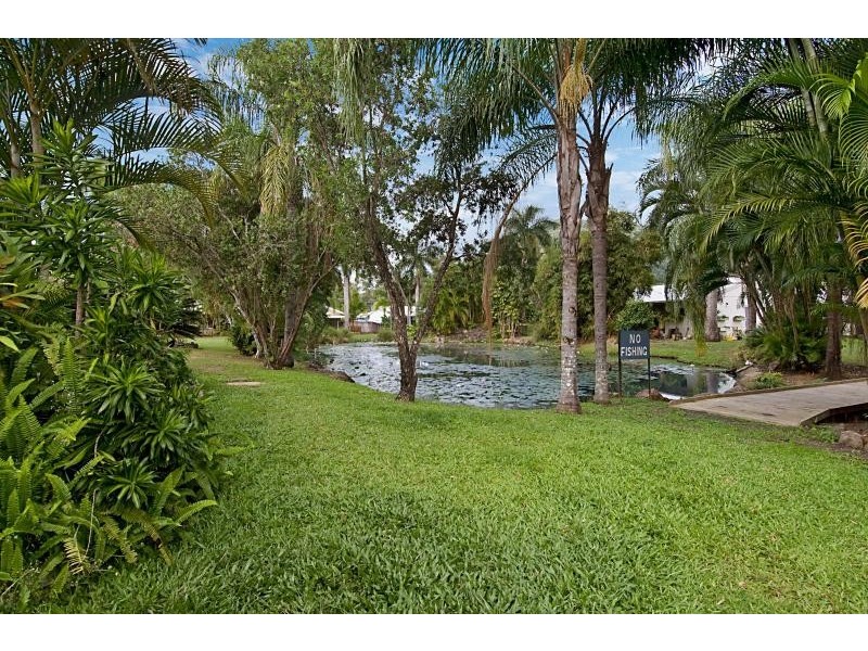 19/2 Lake Placid Road, Caravonica QLD 4878