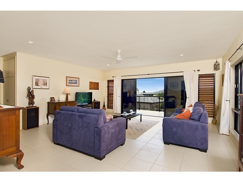 11 Pilosa Street, Redlynch QLD 4870