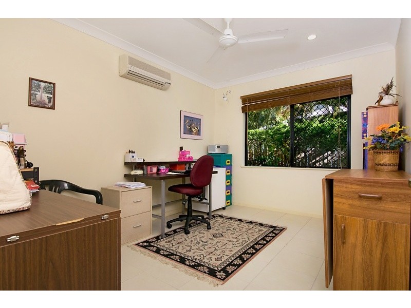 11 Pilosa Street, Redlynch QLD 4870