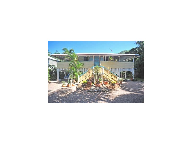 17 Palmerston Street, Cairns QLD 4870
