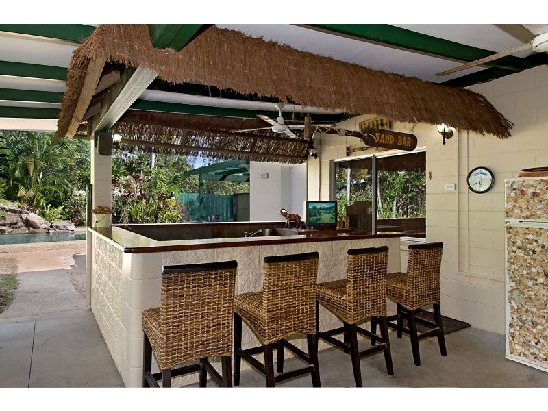 88 Baronia Crescent, Holloways Beach QLD 4878