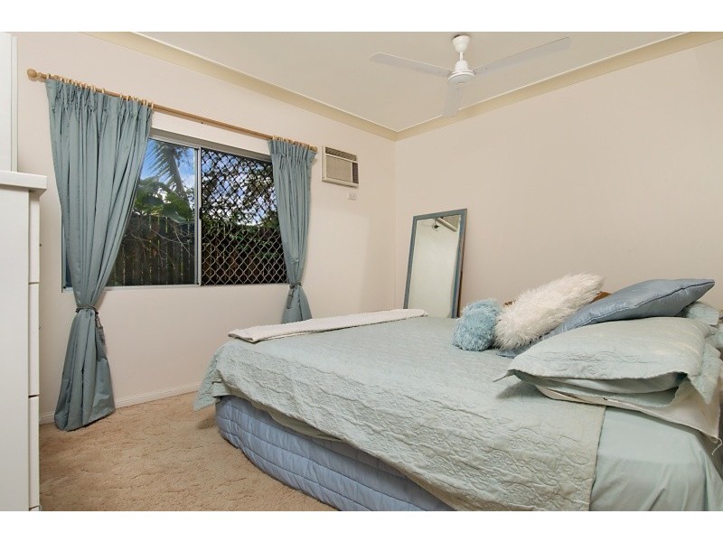 88 Baronia Crescent, Holloways Beach QLD 4878