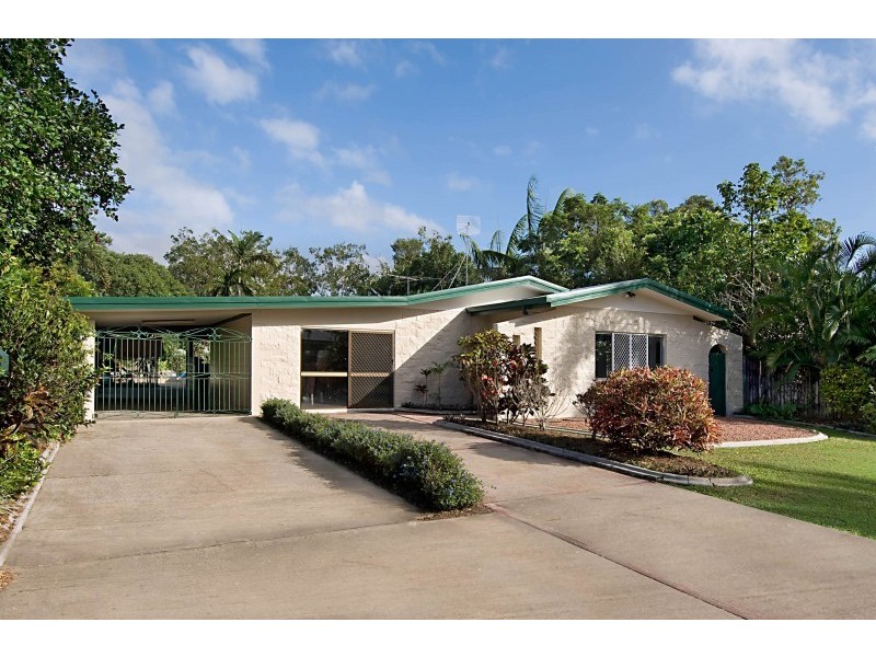 88 Baronia Crescent, Holloways Beach QLD 4878