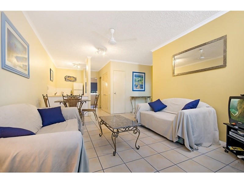 15/129-135 Oleander Street, Holloways Beach QLD 4878