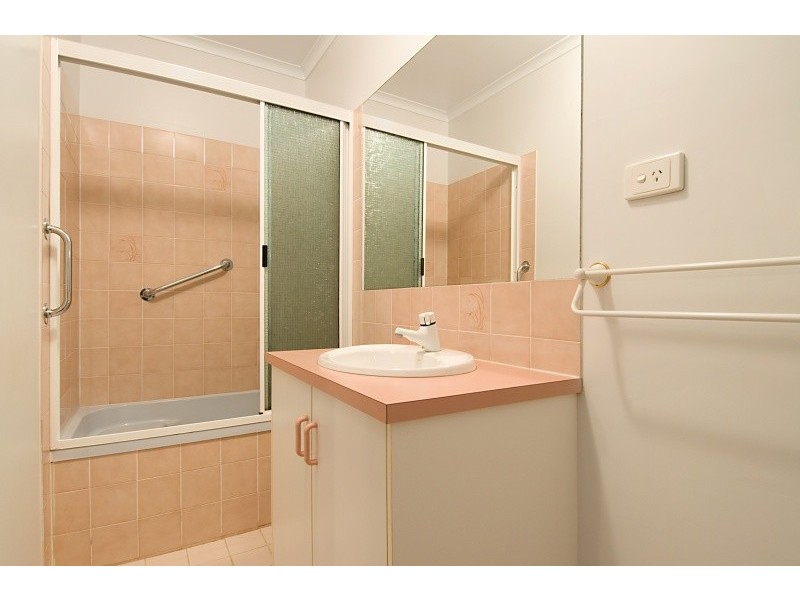 8 Saffron Close, Holloways Beach QLD 4878