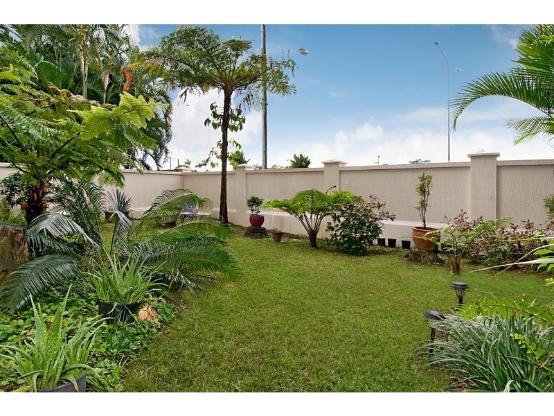 8/5-7 Herries Street, Earlville QLD 4870