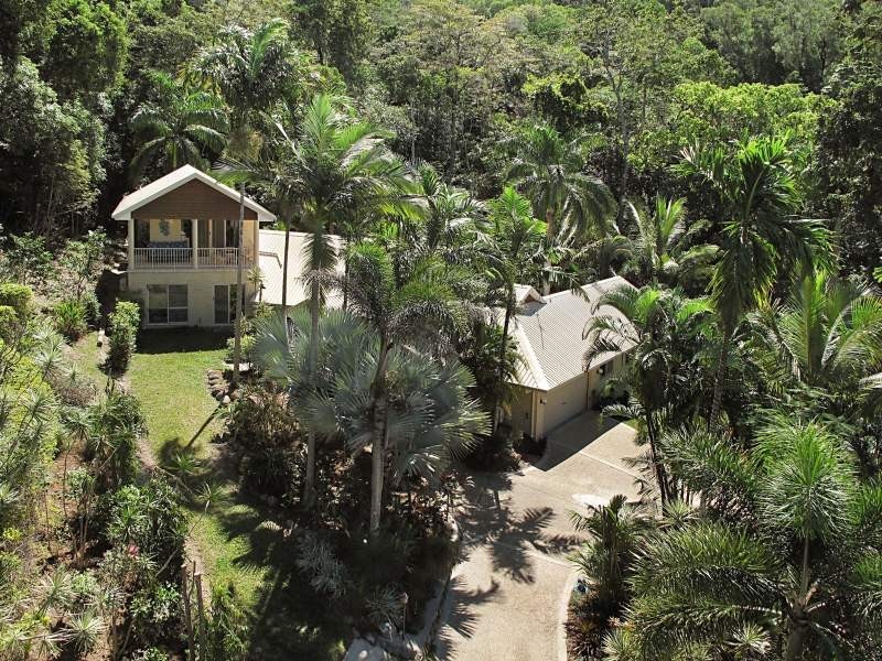 34 – 36 Lark Close, Clifton Beach QLD 4879