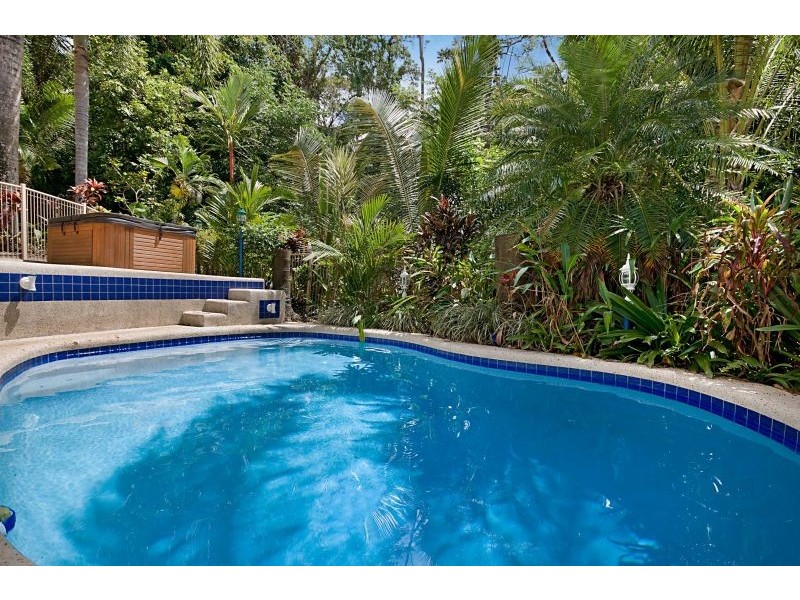 34 – 36 Lark Close, Clifton Beach QLD 4879