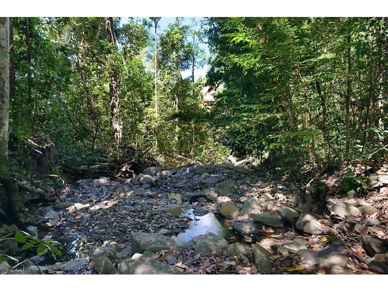 34 – 36 Lark Close, Clifton Beach QLD 4879