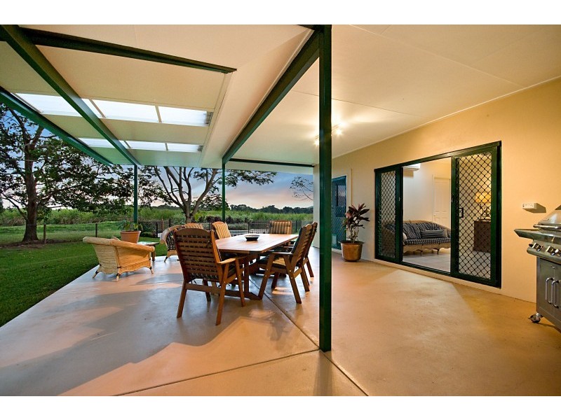 12 Raphis Close, Kamerunga QLD 4870