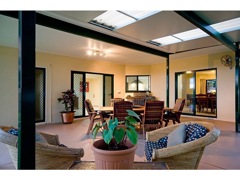 12 Raphis Close, Kamerunga QLD 4870