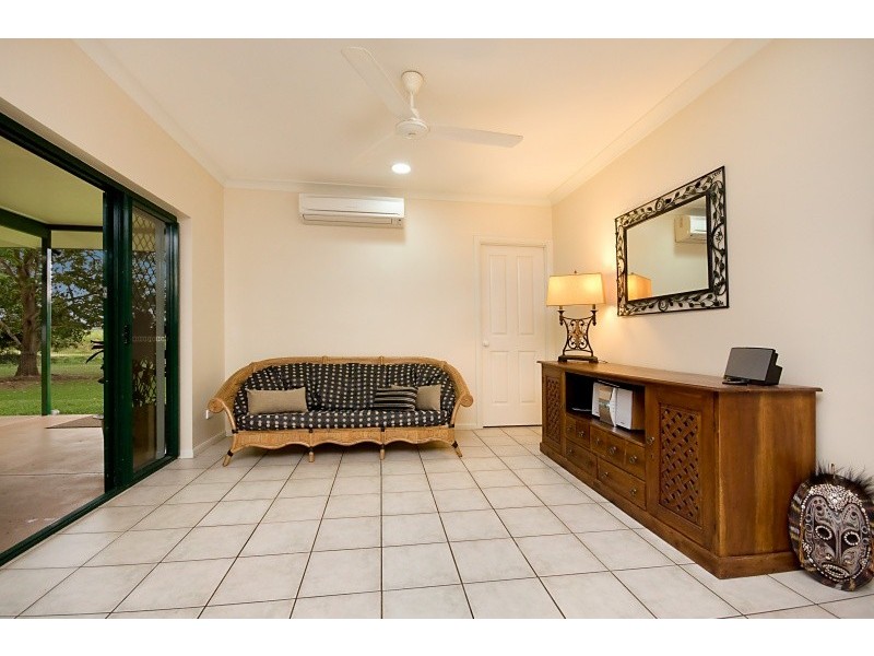 12 Raphis Close, Kamerunga QLD 4870