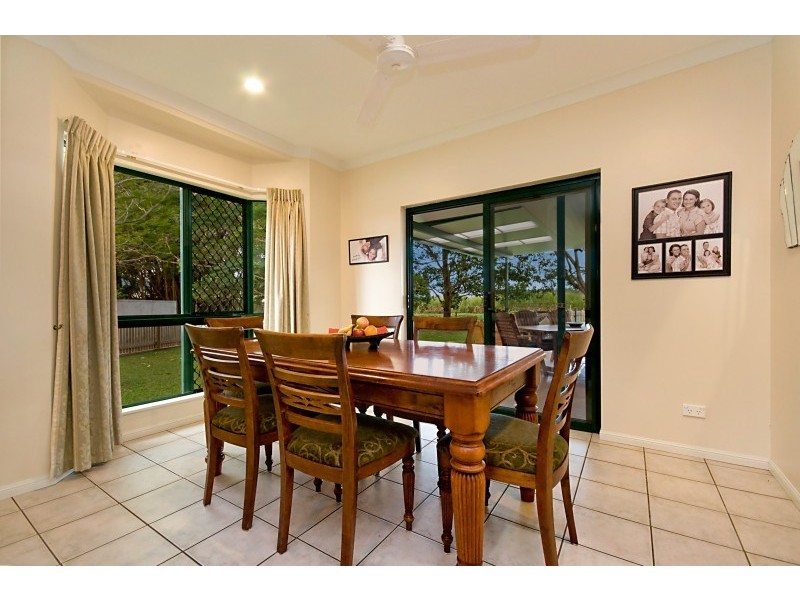 12 Raphis Close, Kamerunga QLD 4870