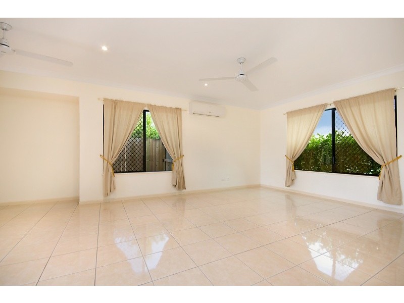 17 Seton Street, Trinity Park QLD 4879