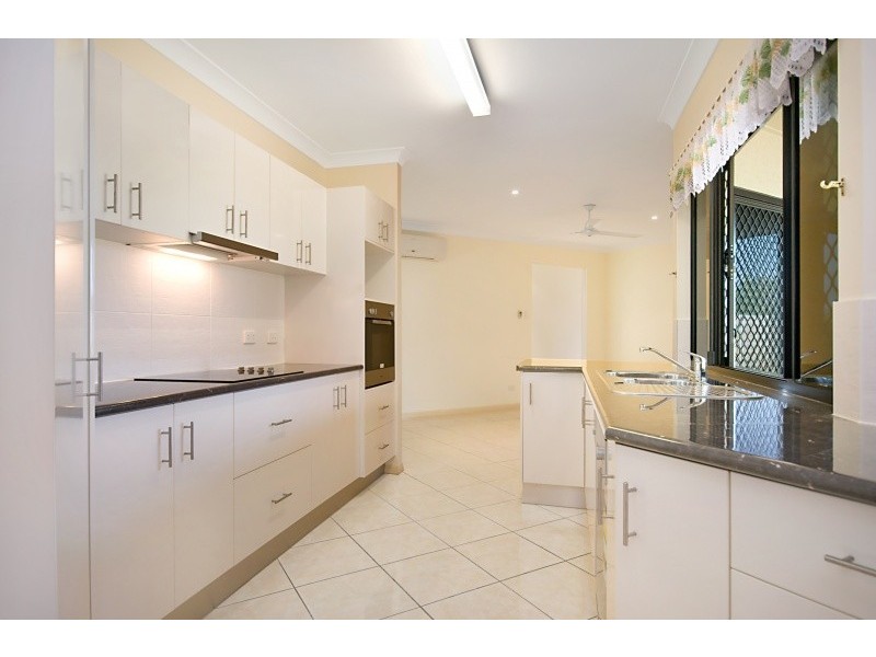 17 Seton Street, Trinity Park QLD 4879