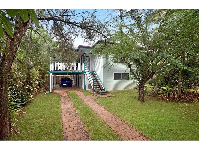 9 George Street, Earlville QLD 4870