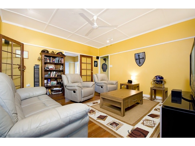 9 George Street, Earlville QLD 4870