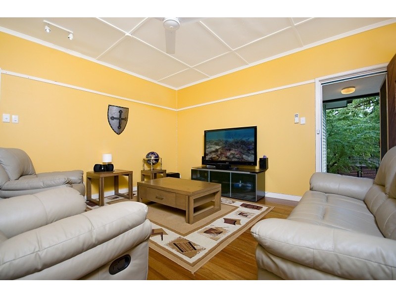 9 George Street, Earlville QLD 4870