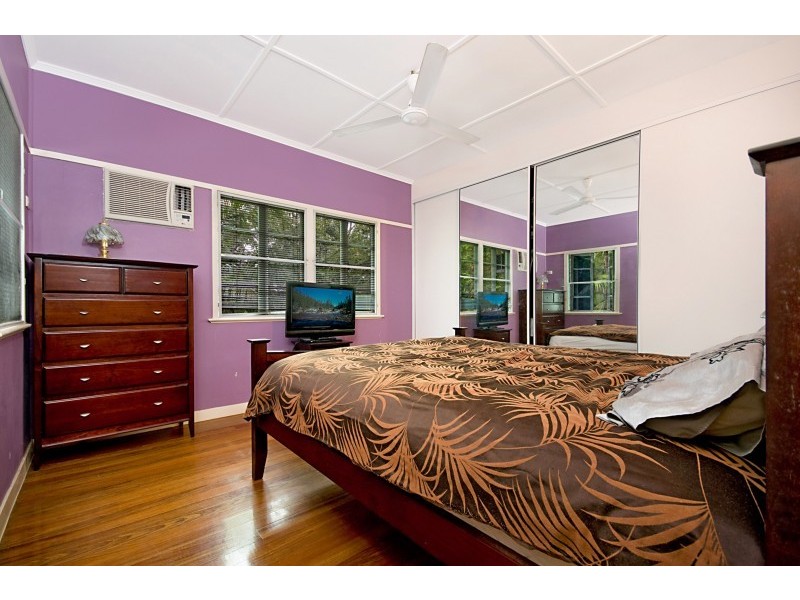 9 George Street, Earlville QLD 4870