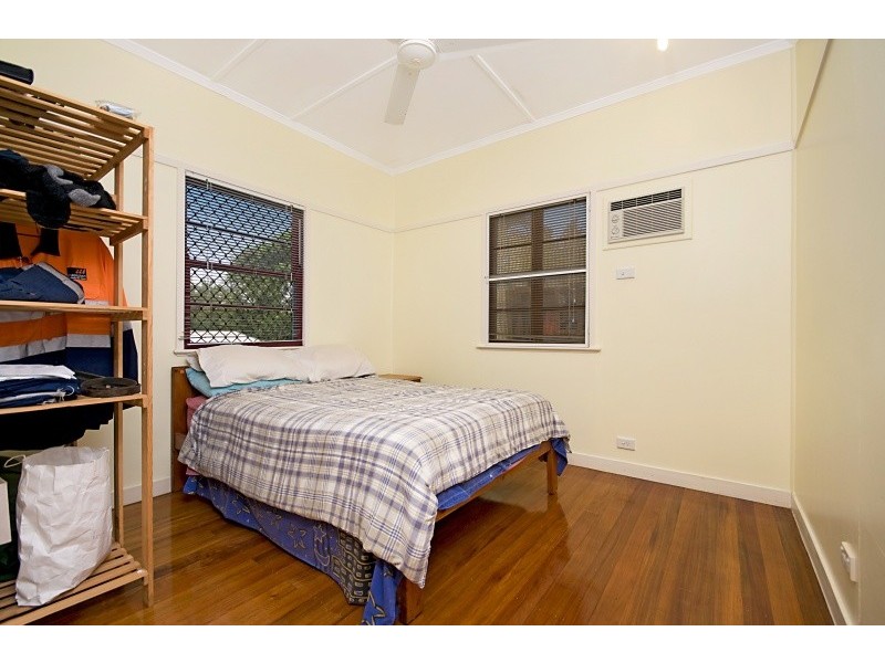 9 George Street, Earlville QLD 4870