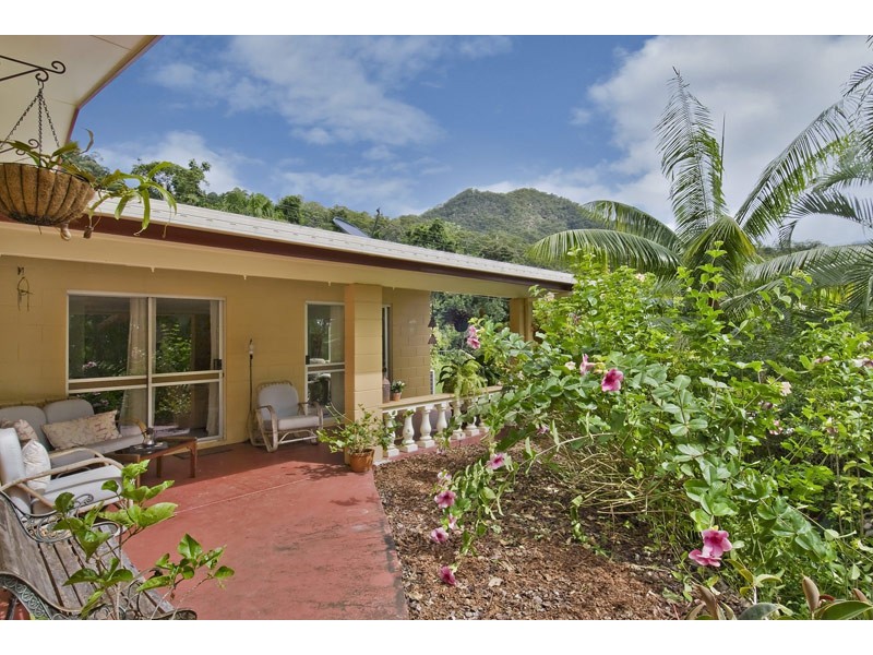 12 Marcia Close, Smithfield QLD 4878