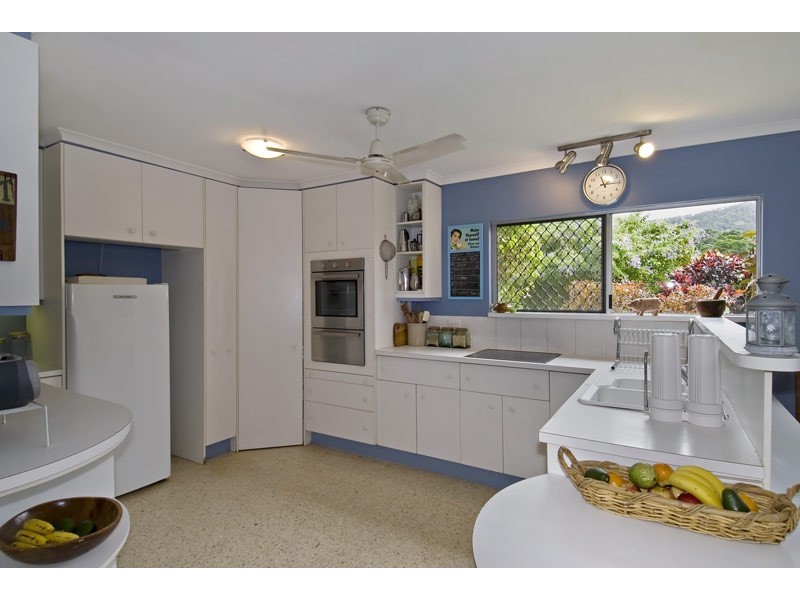 12 Marcia Close, Smithfield QLD 4878