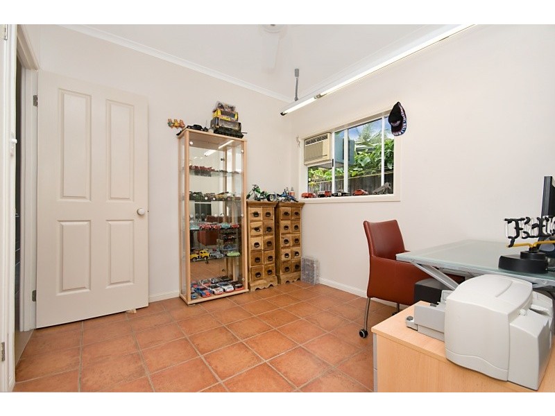 43 Michaelangelo Drive, Redlynch QLD 4870