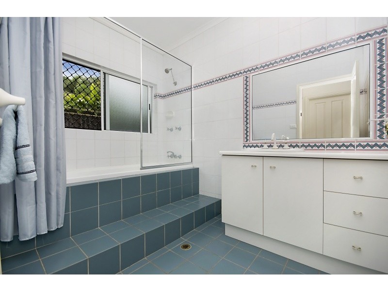 43 Michaelangelo Drive, Redlynch QLD 4870