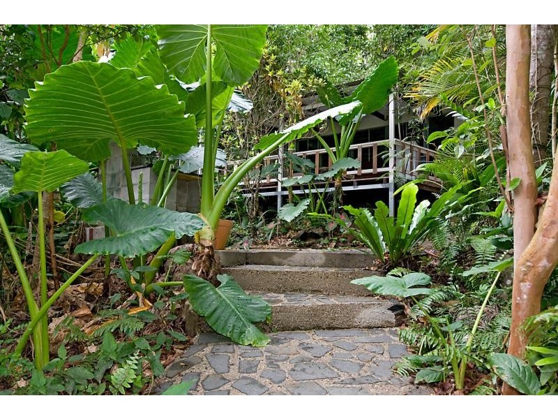 39 Valmadre Street, Caravonica QLD 4878