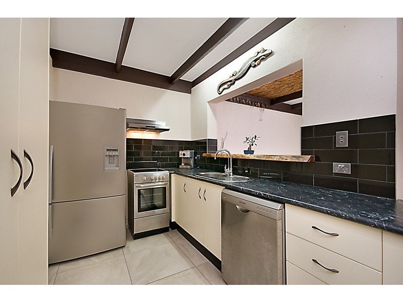 1/25 Bouganvillea Street, Holloways Beach QLD 4878