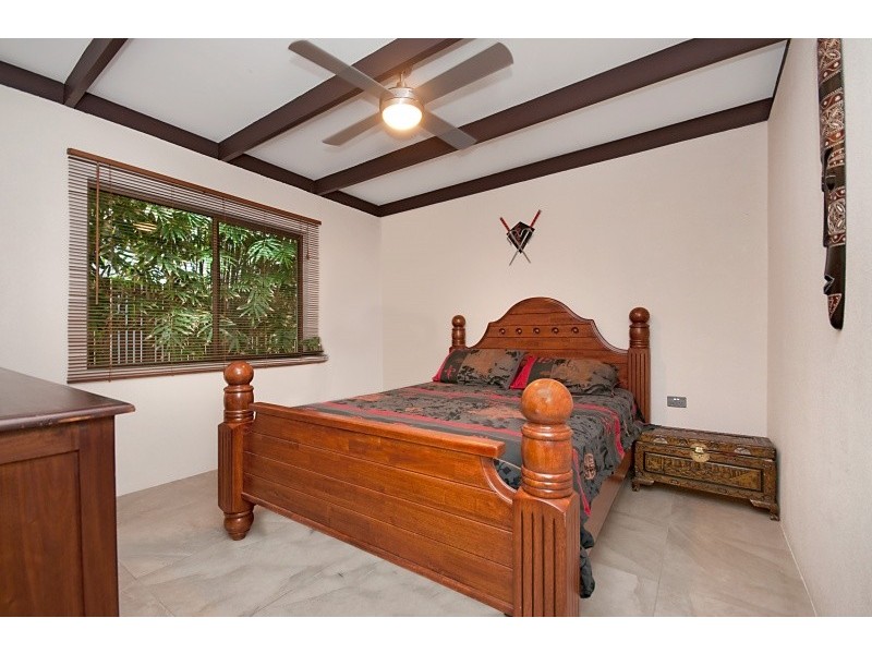 1/25 Bouganvillea Street, Holloways Beach QLD 4878