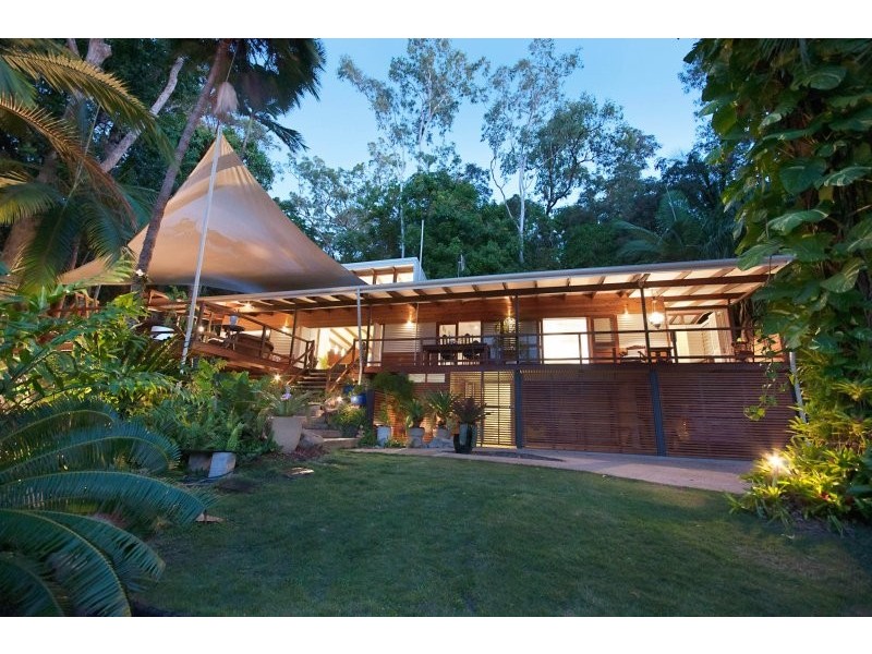 2 Justine Close, Trinity Beach QLD 4879