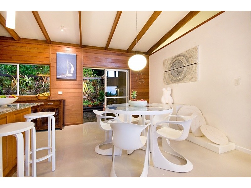 2 Justine Close, Trinity Beach QLD 4879