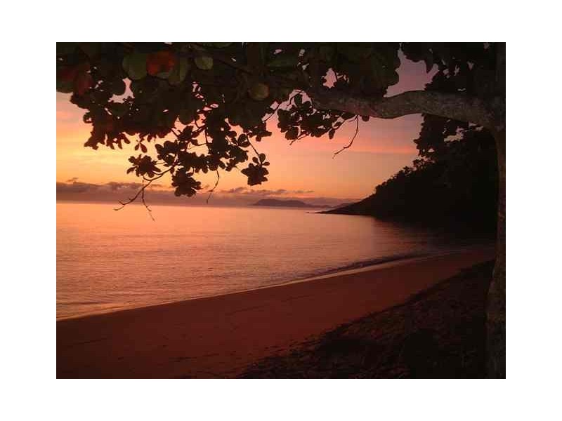 2 Justine Close, Trinity Beach QLD 4879