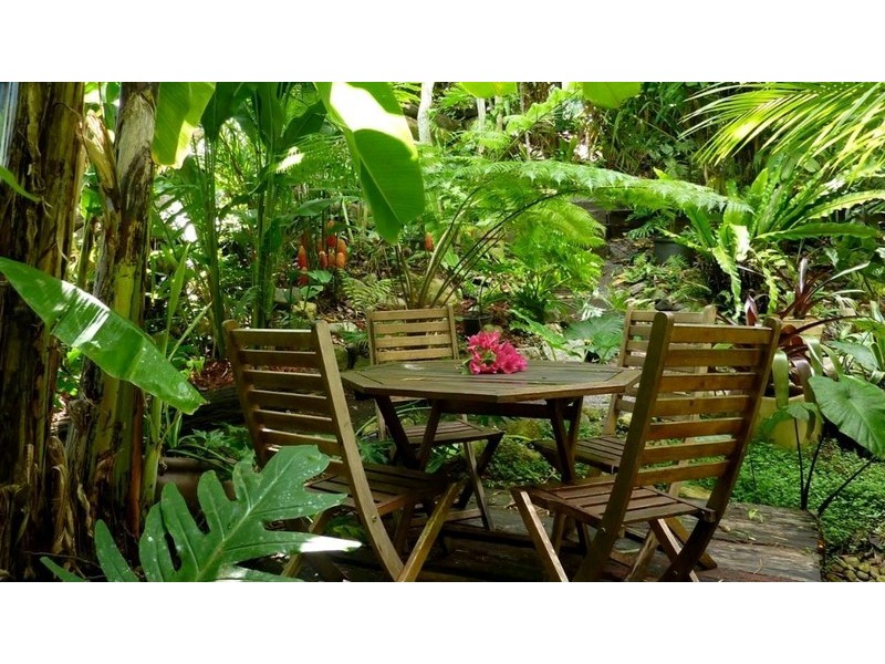 2 Justine Close, Trinity Beach QLD 4879