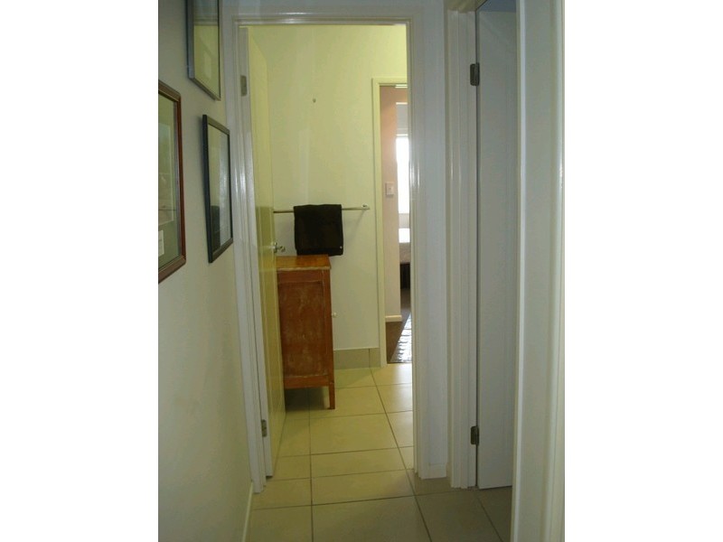 8 Aniston Street, White Rock QLD 4868