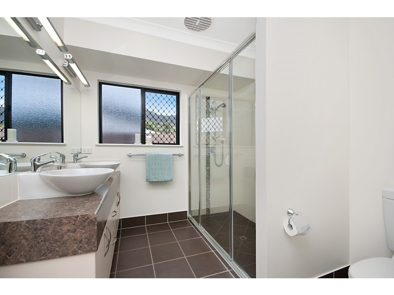 10 Cheyne Close, Bentley Park QLD 4869