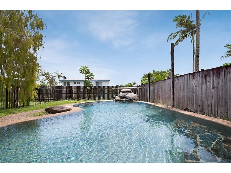 30 Mintaro Crescent, Woree QLD 4868