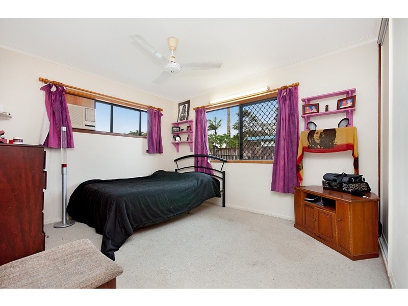 30 Mintaro Crescent, Woree QLD 4868