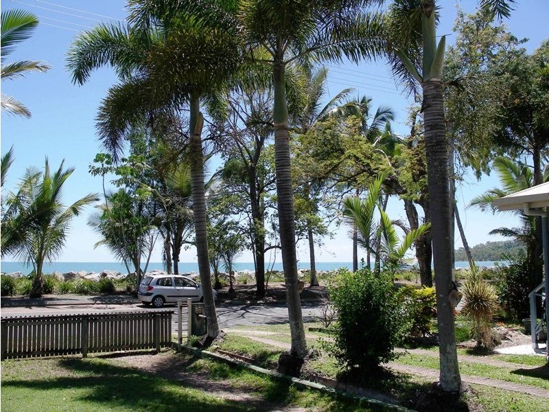 47 Arlington Esplanade, Clifton Beach QLD 4879