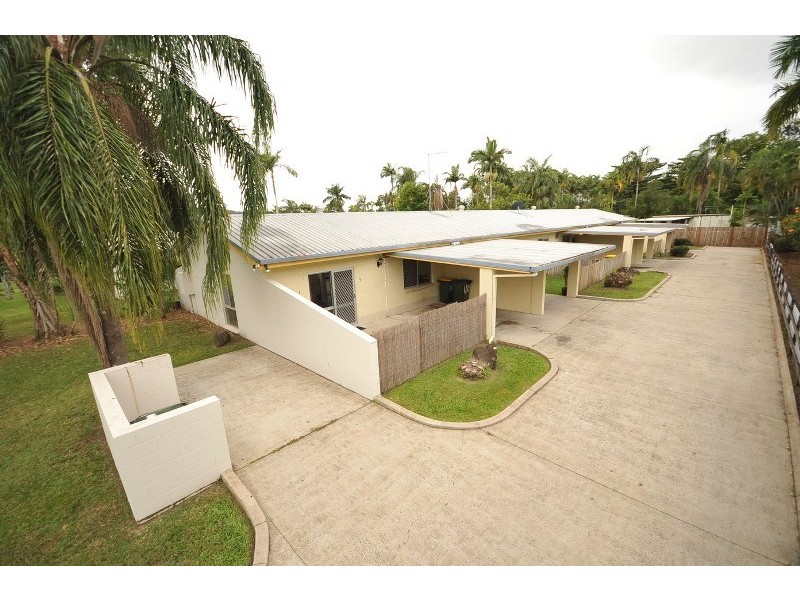 10 Mulligan Street, Manoora QLD 4870