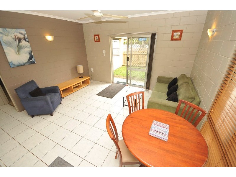 10 Mulligan Street, Manoora QLD 4870