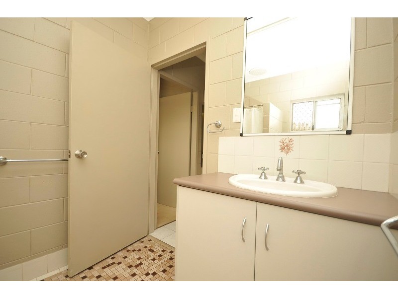 10 Mulligan Street, Manoora QLD 4870