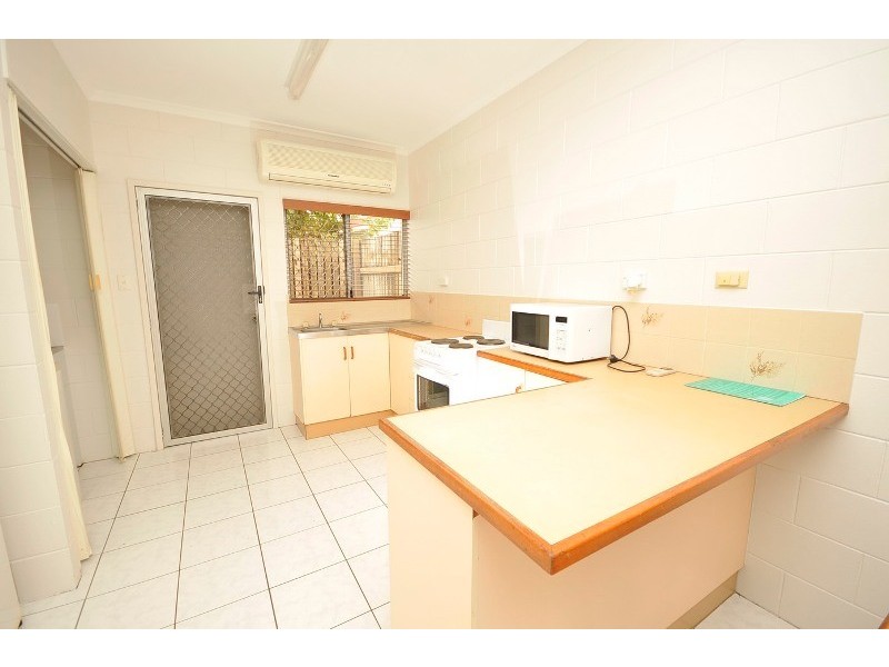 10 Mulligan Street, Manoora QLD 4870