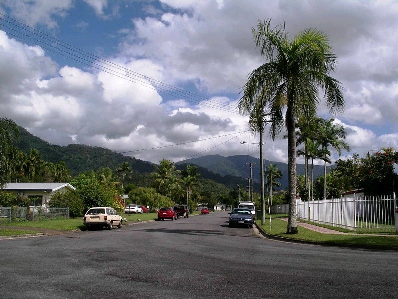 13 Armbrust Street, Manoora QLD 4870