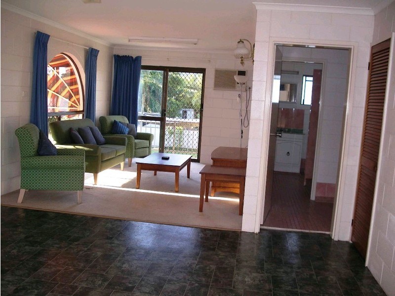 13 Armbrust Street, Manoora QLD 4870