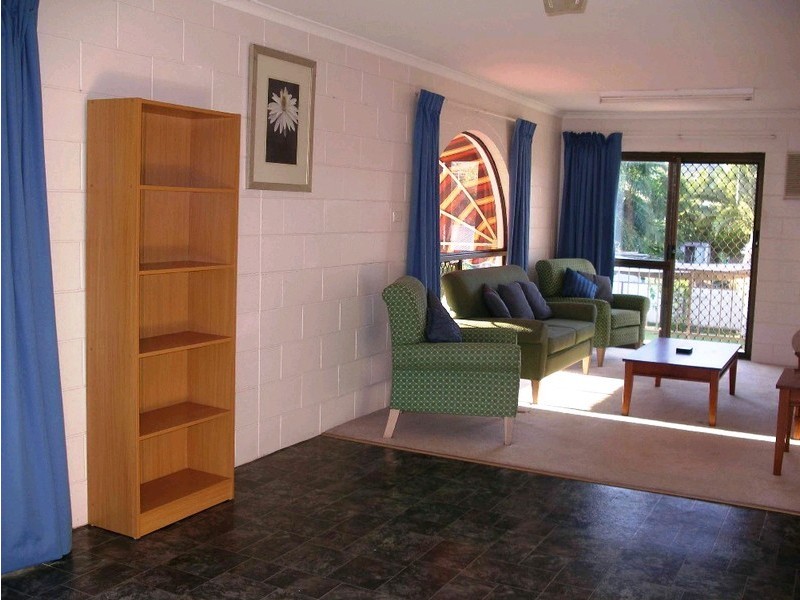 13 Armbrust Street, Manoora QLD 4870