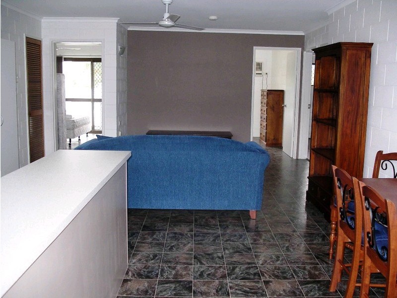 13 Armbrust Street, Manoora QLD 4870